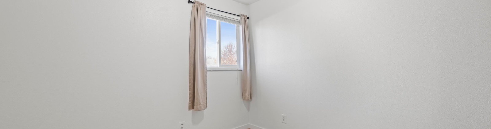 Green St, Kennewick, Washington 99336, 4 Bedrooms Bedrooms, 0 ,2 BathroomsBathrooms,Houses,For Sale,Green St,0,289570