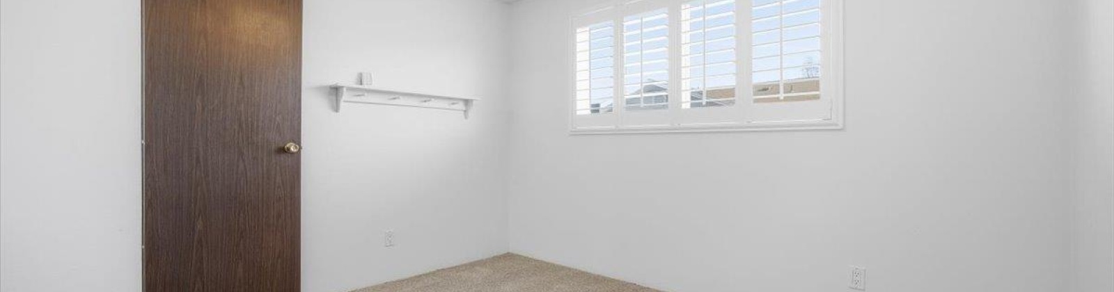 Kennewick Ave, Kennewick, Washington 99336, 2 Bedrooms Bedrooms, 0 ,1 BathroomBathrooms,Condos/townhomes,For Sale,Kennewick Ave,0,289574