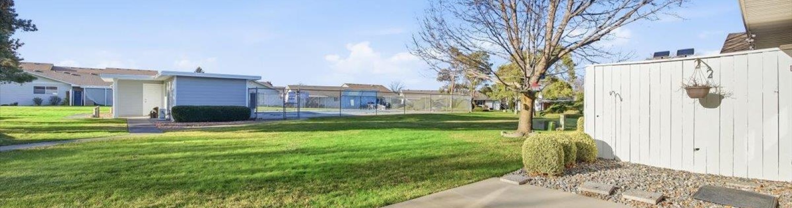 Kennewick Ave, Kennewick, Washington 99336, 2 Bedrooms Bedrooms, 0 ,1 BathroomBathrooms,Condos/townhomes,For Sale,Kennewick Ave,0,289574