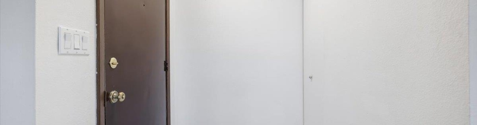 Kennewick Ave, Kennewick, Washington 99336, 2 Bedrooms Bedrooms, 0 ,1 BathroomBathrooms,Condos/townhomes,For Sale,Kennewick Ave,0,289574