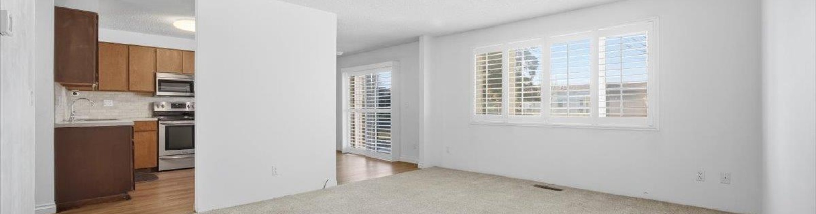 Kennewick Ave, Kennewick, Washington 99336, 2 Bedrooms Bedrooms, 0 ,1 BathroomBathrooms,Condos/townhomes,For Sale,Kennewick Ave,0,289574