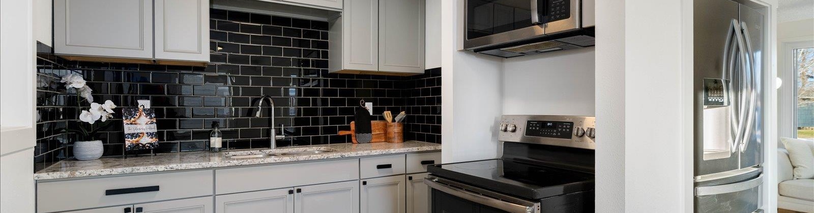 2nd Ave, Kennewick, Washington 99336, 4 Bedrooms Bedrooms, 0 ,1 BathroomBathrooms,Houses,For Sale,2nd Ave,0,289573