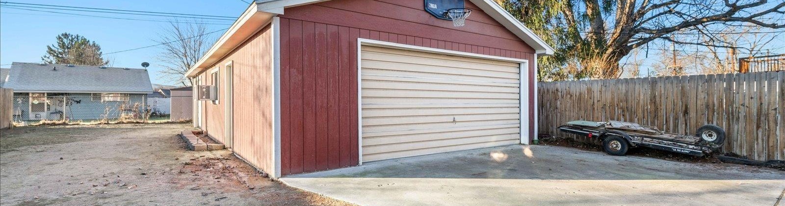 2nd Ave, Kennewick, Washington 99336, 4 Bedrooms Bedrooms, 0 ,1 BathroomBathrooms,Houses,For Sale,2nd Ave,0,289573