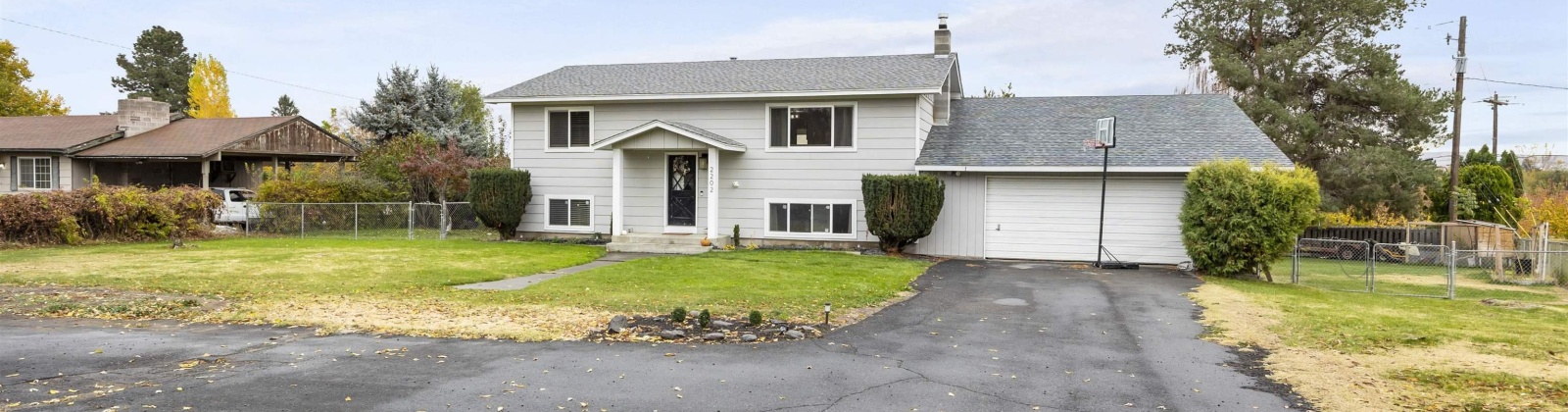 Hill Drive, Grandview, Washington 98930, 4 Bedrooms Bedrooms, 0 ,2 BathroomsBathrooms,Houses,For Sale,Hill Drive,0,288664