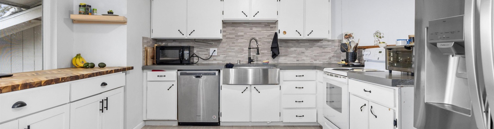 Hill Drive, Grandview, Washington 98930, 4 Bedrooms Bedrooms, 0 ,2 BathroomsBathrooms,Houses,For Sale,Hill Drive,0,288664