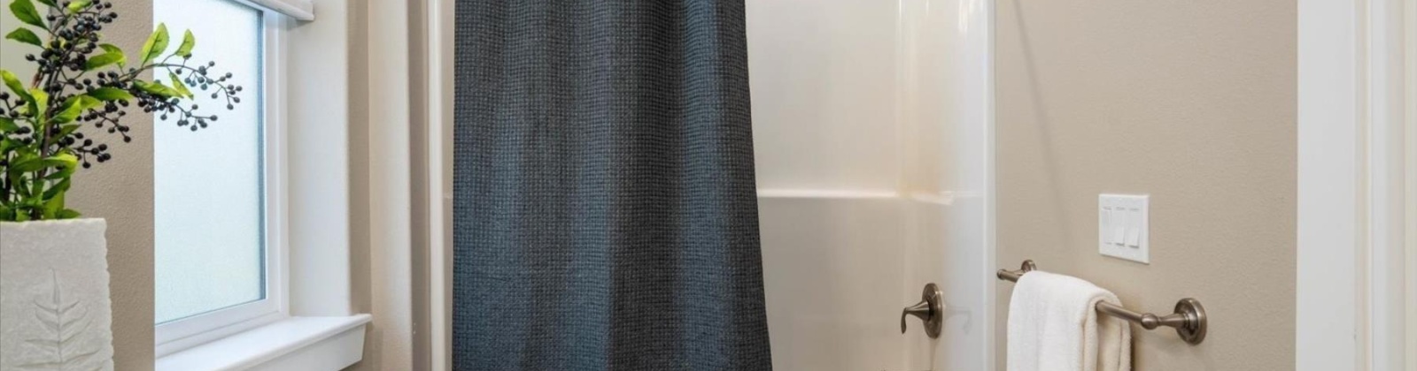 Taft Place, Kennewick, Washington 99337, 3 Bedrooms Bedrooms, 0 ,2 BathroomsBathrooms,Houses,For Sale,Taft Place,0,288163