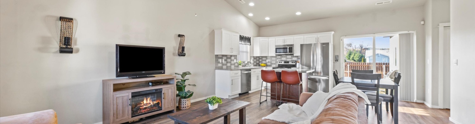 Grant Loop, West Richland, Washington 99353, 3 Bedrooms Bedrooms, 0 ,2 BathroomsBathrooms,Houses,For Sale,Grant Loop,0,289580