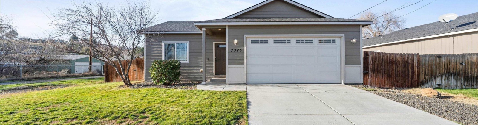 Grant Loop, West Richland, Washington 99353, 3 Bedrooms Bedrooms, 0 ,2 BathroomsBathrooms,Houses,For Sale,Grant Loop,0,289580