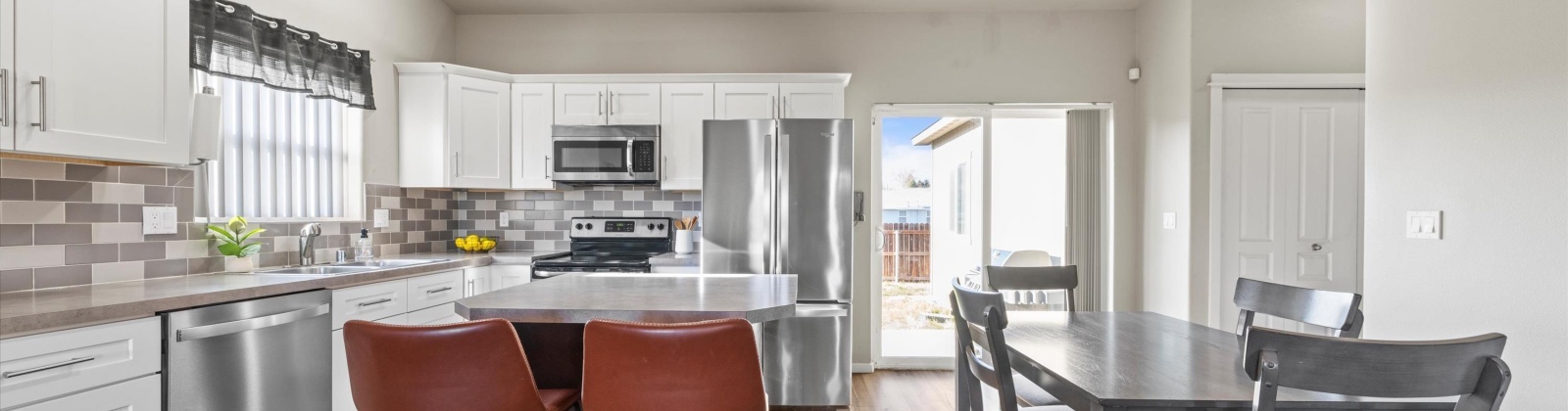 Grant Loop, West Richland, Washington 99353, 3 Bedrooms Bedrooms, 0 ,2 BathroomsBathrooms,Houses,For Sale,Grant Loop,0,289580