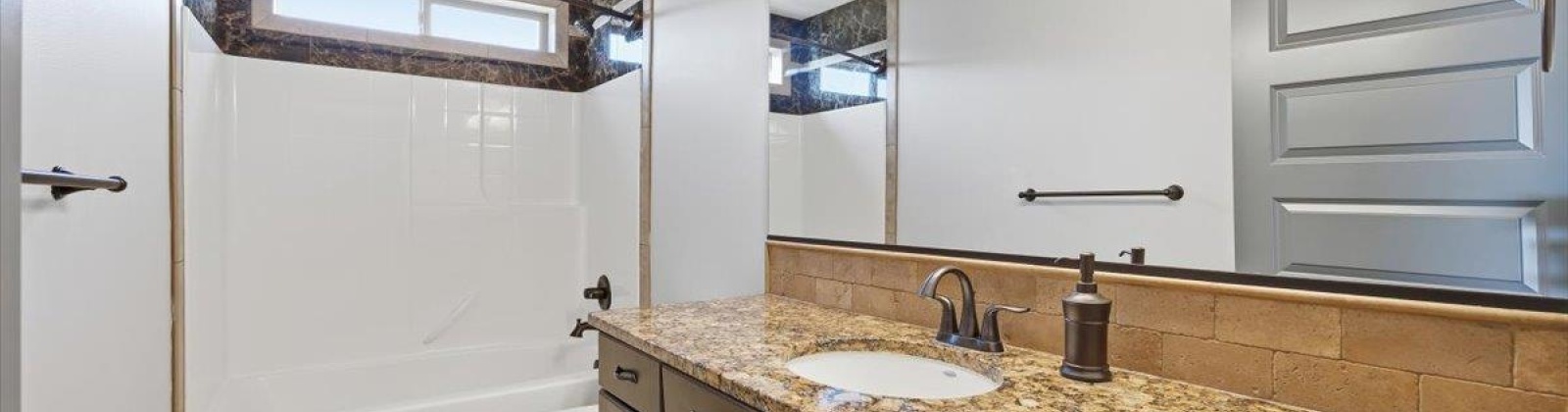 Turf Paradise Dr, Pasco, Washington 99301, 3 Bedrooms Bedrooms, 0 ,2 BathroomsBathrooms,Houses,For Sale,Turf Paradise Dr,0,289581