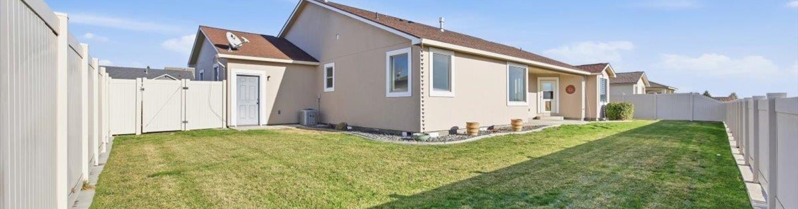Turf Paradise Dr, Pasco, Washington 99301, 3 Bedrooms Bedrooms, 0 ,2 BathroomsBathrooms,Houses,For Sale,Turf Paradise Dr,0,289581