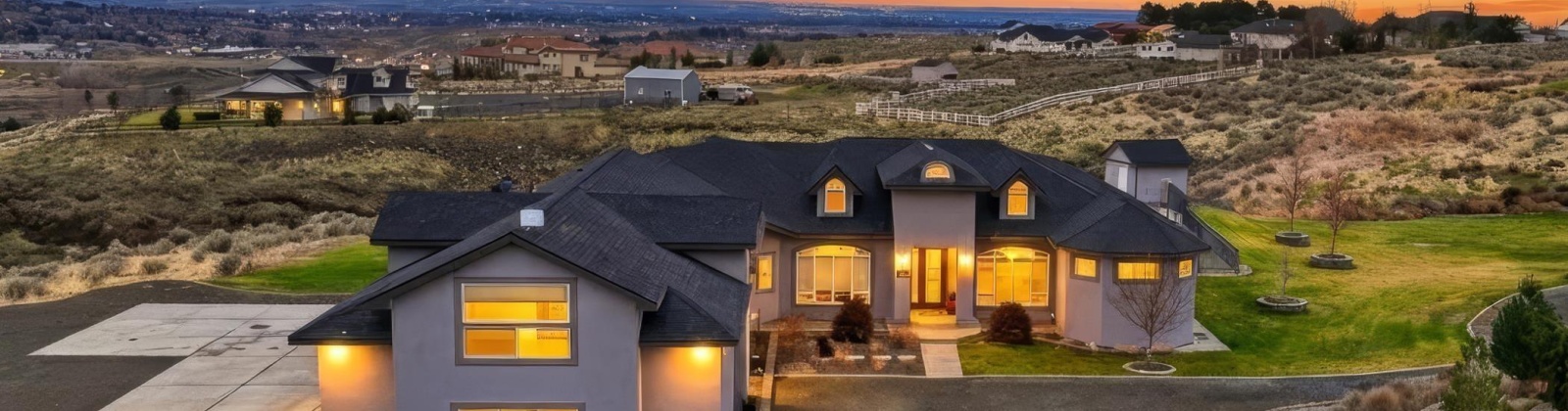 217 Pr SE, Kennewick, Washington 99338, 4 Bedrooms Bedrooms, 0 ,4 BathroomsBathrooms,Houses,For Sale,217 Pr SE,0,289598