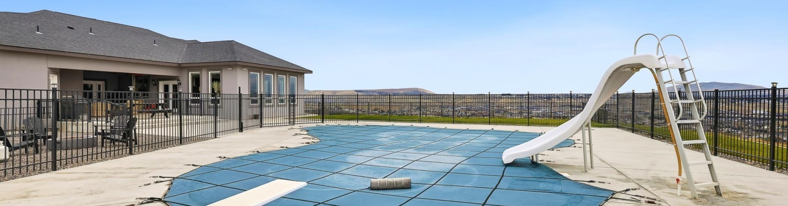 217 Pr SE, Kennewick, Washington 99338, 4 Bedrooms Bedrooms, 0 ,4 BathroomsBathrooms,Houses,For Sale,217 Pr SE,0,289598