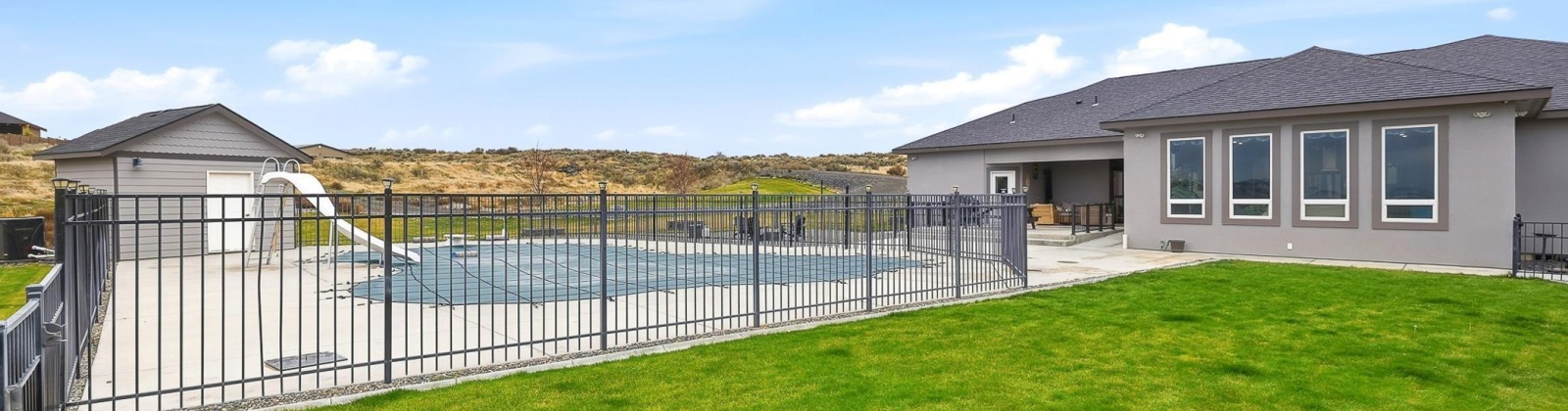 217 Pr SE, Kennewick, Washington 99338, 4 Bedrooms Bedrooms, 0 ,4 BathroomsBathrooms,Houses,For Sale,217 Pr SE,0,289598