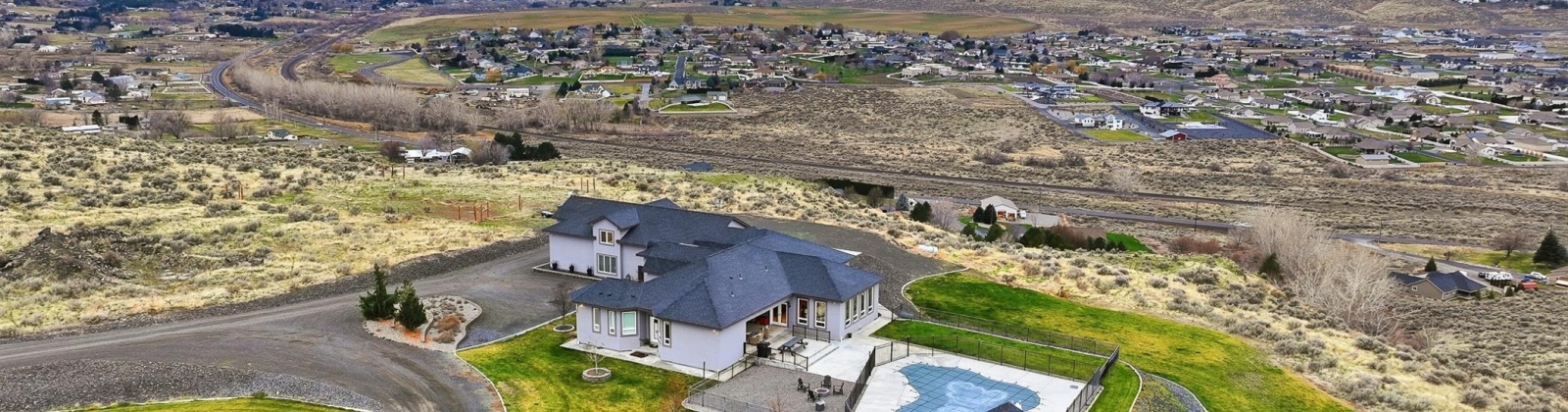 217 Pr SE, Kennewick, Washington 99338, 4 Bedrooms Bedrooms, 0 ,4 BathroomsBathrooms,Houses,For Sale,217 Pr SE,0,289598