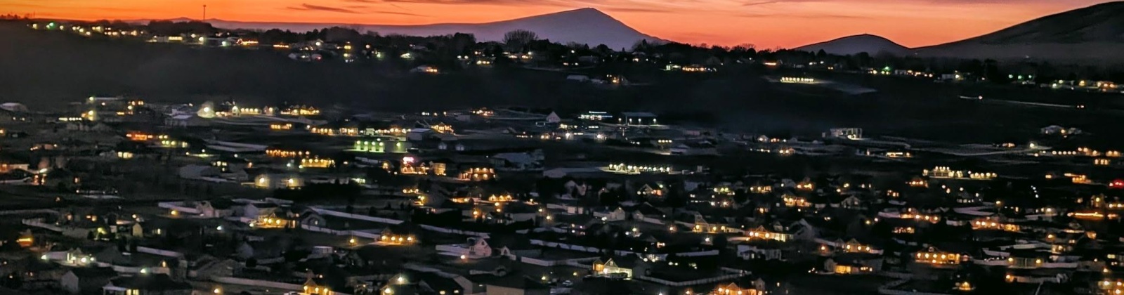 217 Pr SE, Kennewick, Washington 99338, 4 Bedrooms Bedrooms, 0 ,4 BathroomsBathrooms,Houses,For Sale,217 Pr SE,0,289598