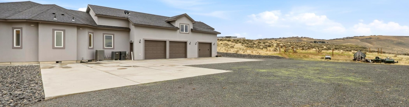 217 Pr SE, Kennewick, Washington 99338, 4 Bedrooms Bedrooms, 0 ,4 BathroomsBathrooms,Houses,For Sale,217 Pr SE,0,289598