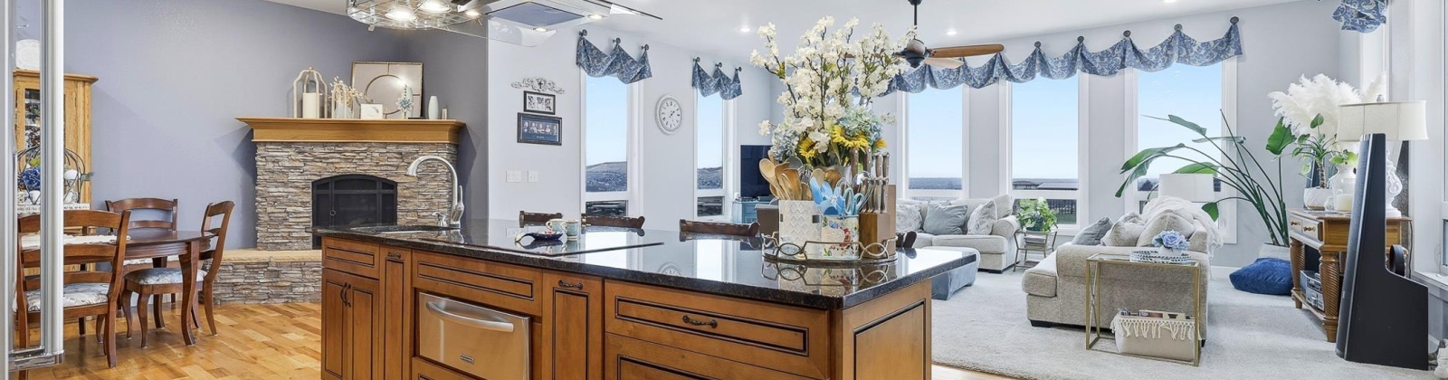 217 Pr SE, Kennewick, Washington 99338, 4 Bedrooms Bedrooms, 0 ,4 BathroomsBathrooms,Houses,For Sale,217 Pr SE,0,289598