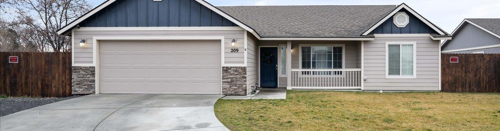 16th Ave, Kennewick, Washington 99336, 3 Bedrooms Bedrooms, 0 ,2 BathroomsBathrooms,Houses,For Sale,16th Ave,0,289607