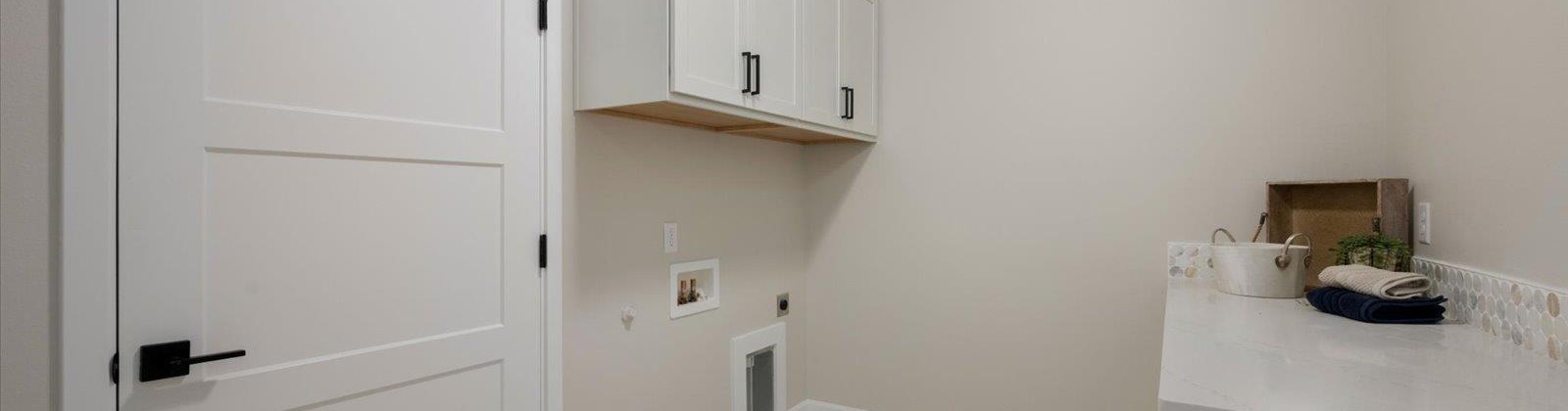 Rock Creek Drive, Pasco, Washington 99301, 5 Bedrooms Bedrooms, 0 ,3 BathroomsBathrooms,Houses,For Sale,Rock Creek Drive,0,289613