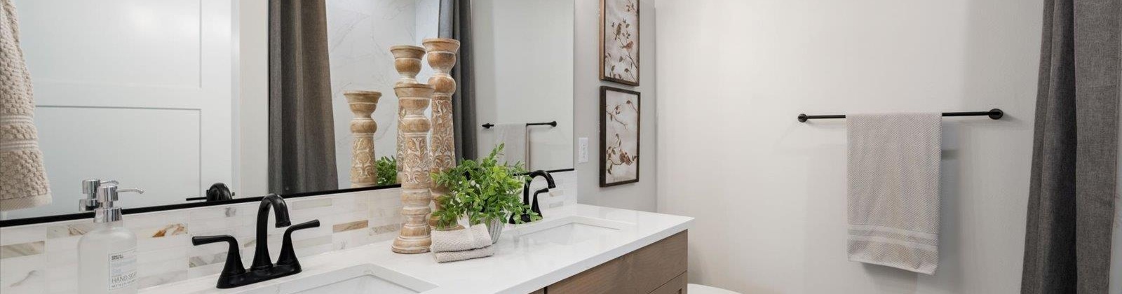 Rock Creek Drive, Pasco, Washington 99301, 5 Bedrooms Bedrooms, 0 ,3 BathroomsBathrooms,Houses,For Sale,Rock Creek Drive,0,289613