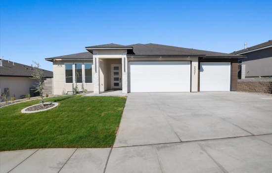 Upriver, Richland, Washington 99352, 4 Bedrooms Bedrooms, 0 ,3 BathroomsBathrooms,Houses,For Sale,Upriver,0,289615