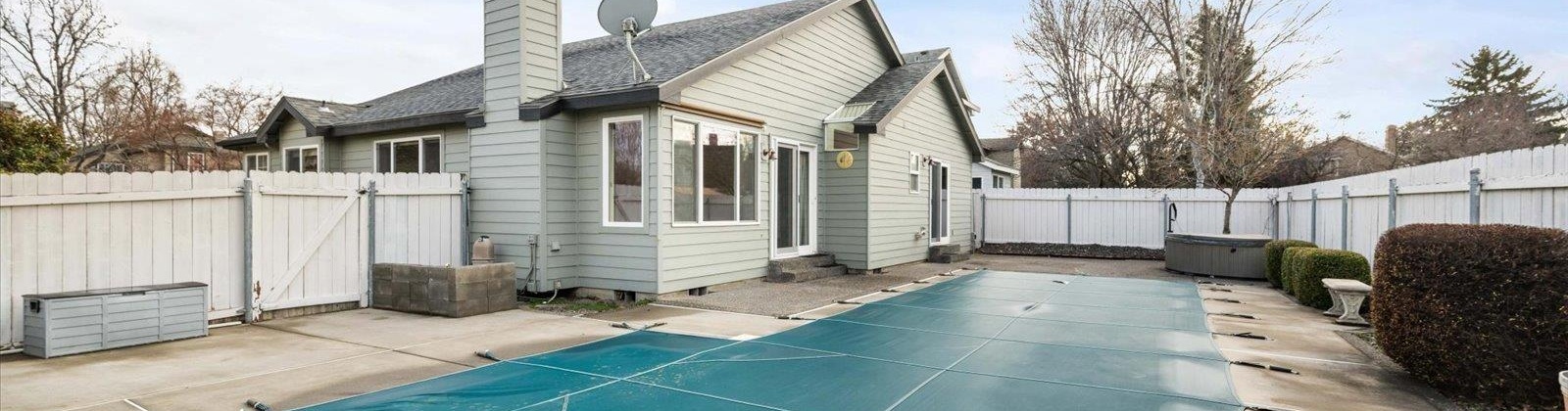 Hawaii St, Kennewick, Washington 99336, 3 Bedrooms Bedrooms, 0 ,2 BathroomsBathrooms,Houses,For Sale,Hawaii St,0,289619