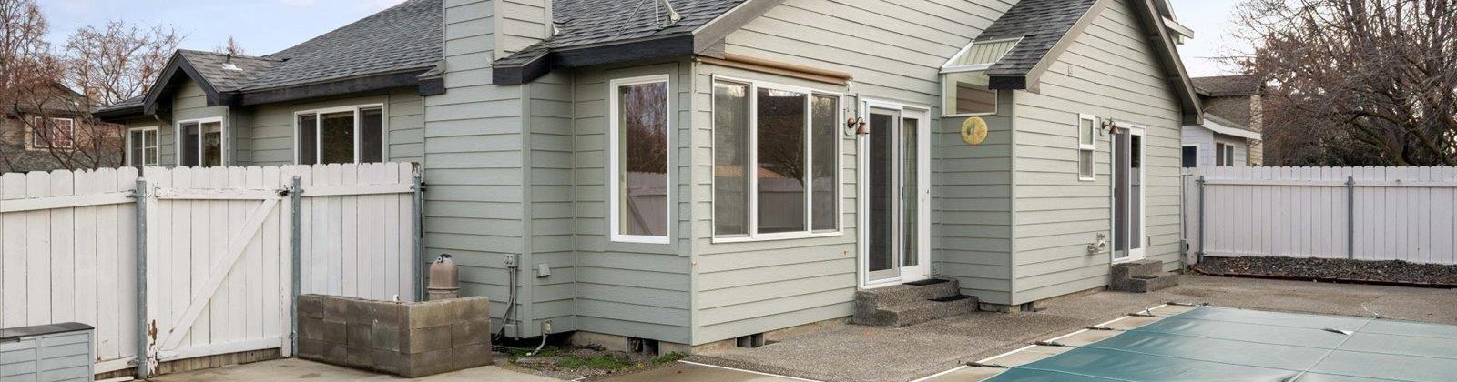 Hawaii St, Kennewick, Washington 99336, 3 Bedrooms Bedrooms, 0 ,2 BathroomsBathrooms,Houses,For Sale,Hawaii St,0,289619