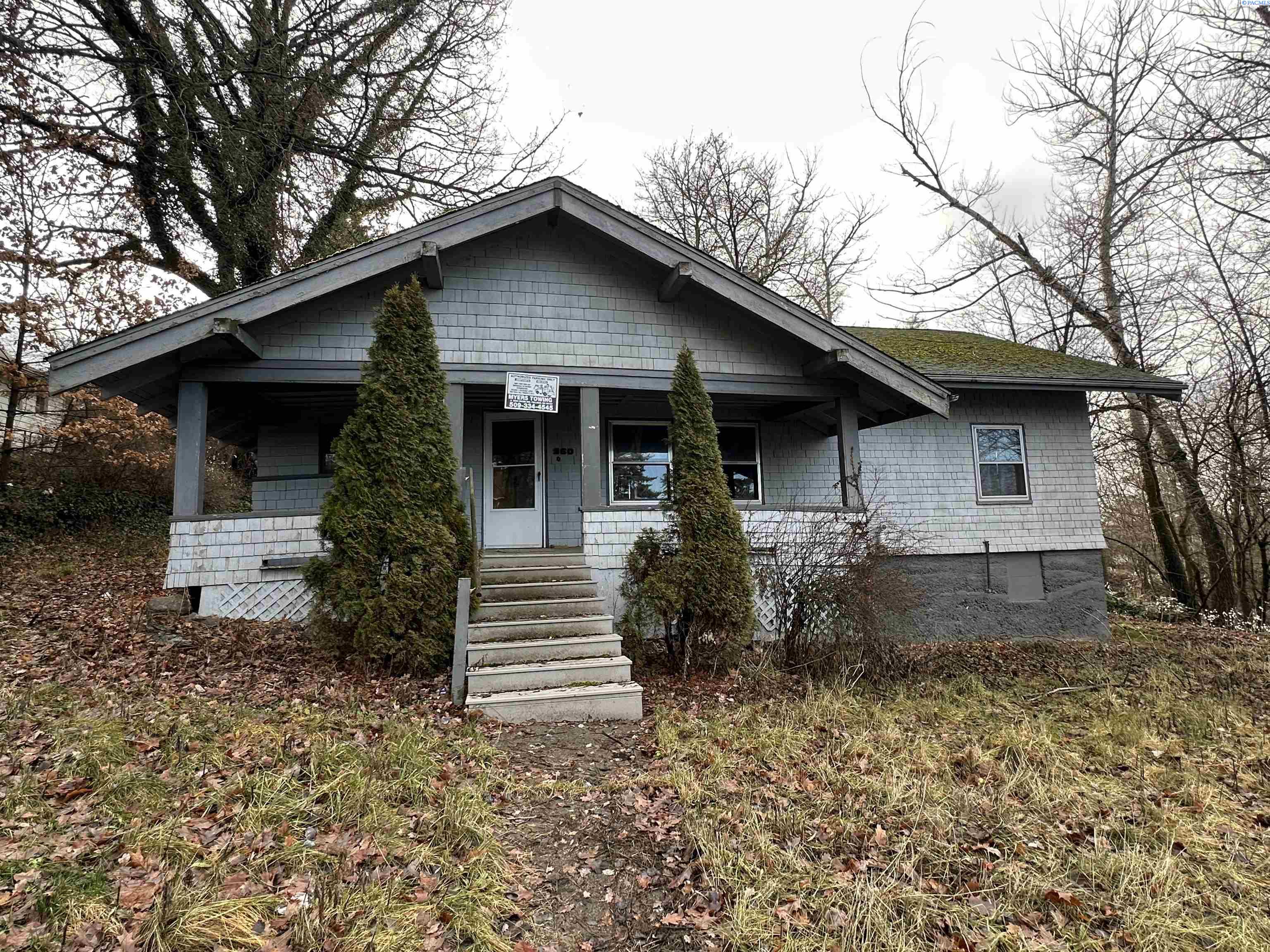 Maple St, Pullman, Washington 99163, 4 Bedrooms Bedrooms, 0 ,2 BathroomsBathrooms,Houses,For Sale,Maple St,0,289640