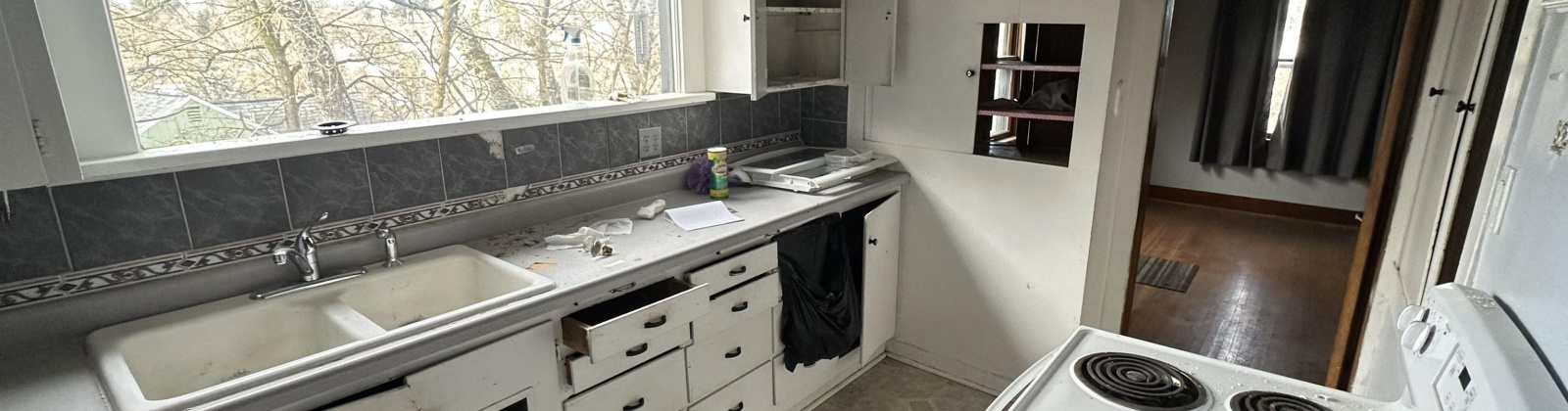 Maple St, Pullman, Washington 99163, 4 Bedrooms Bedrooms, 0 ,2 BathroomsBathrooms,Houses,For Sale,Maple St,0,289640