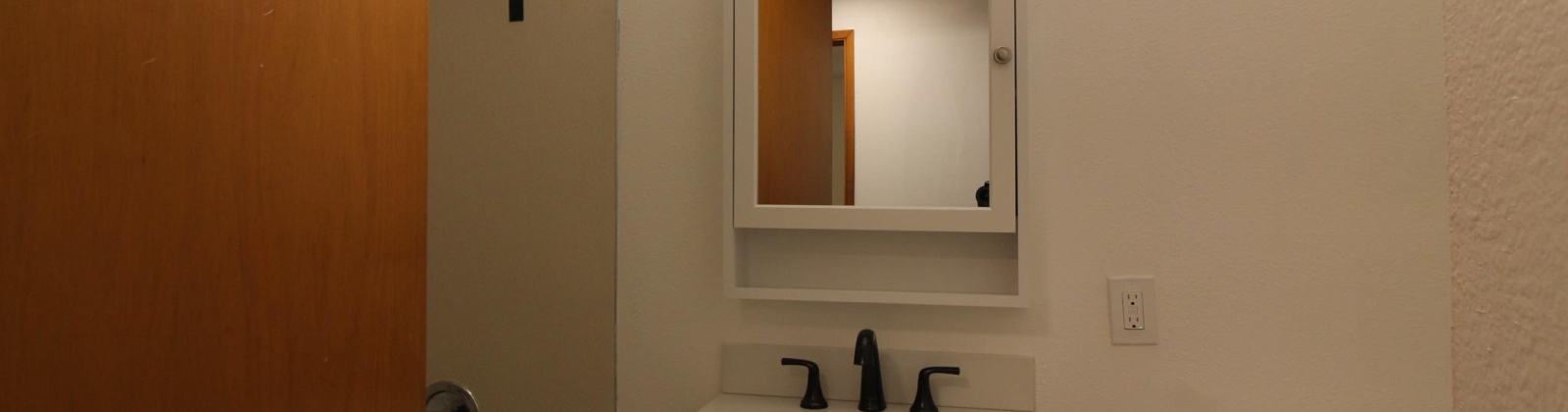 7th Ave, Kennewick, Washington 99336, 2 Bedrooms Bedrooms, 0 ,1 BathroomBathrooms,Houses,For Rent,7th Ave,0,289654