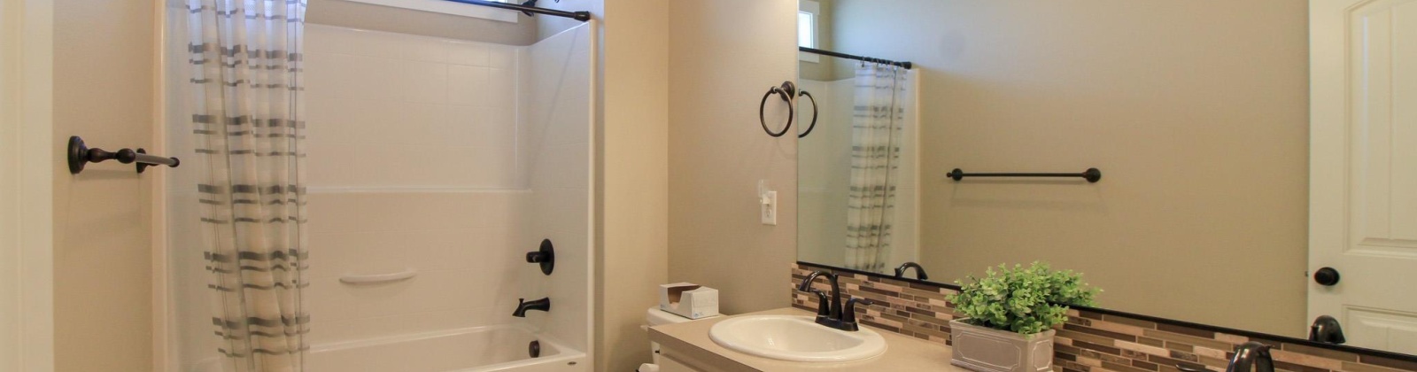 Anderson Place, Kennewick, Washington 99337, 4 Bedrooms Bedrooms, 0 ,3 BathroomsBathrooms,Houses,For Rent,Anderson Place,0,289652