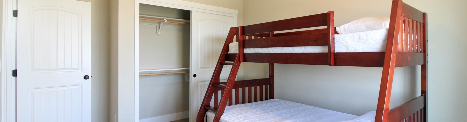 Anderson Place, Kennewick, Washington 99337, 4 Bedrooms Bedrooms, 0 ,3 BathroomsBathrooms,Houses,For Rent,Anderson Place,0,289652