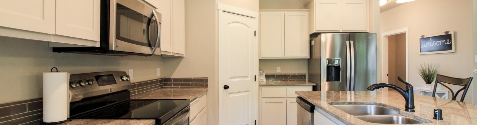 Anderson Place, Kennewick, Washington 99337, 4 Bedrooms Bedrooms, 0 ,3 BathroomsBathrooms,Houses,For Rent,Anderson Place,0,289652