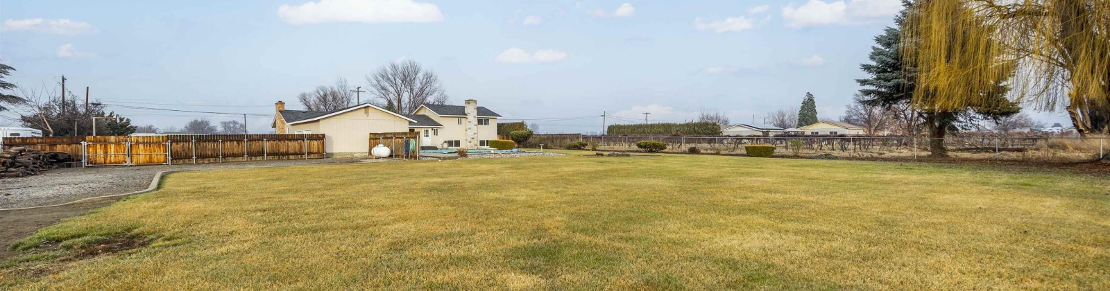 Bonnieview Road, Grandview, Washington 98930, 4 Bedrooms Bedrooms, 0 ,4 BathroomsBathrooms,Houses,For Sale,Bonnieview Road,0,289650