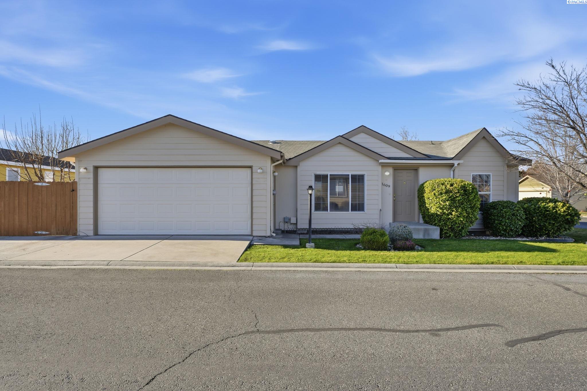 Lantana Ave., Richland, Washington 99352, 3 Bedrooms Bedrooms, 0 ,2 BathroomsBathrooms,Manufactured Homes,For Sale,Lantana Ave.,0,289675