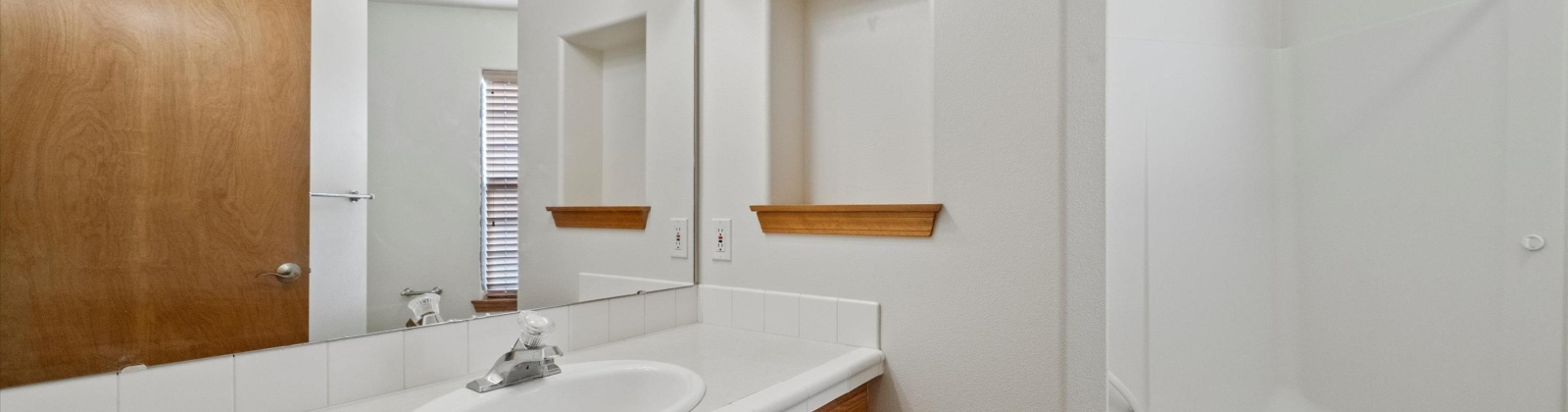 Larch Ave, College Place, Washington 99324, 3 Bedrooms Bedrooms, 0 ,2 BathroomsBathrooms,Houses,For Sale,Larch Ave,0,289501