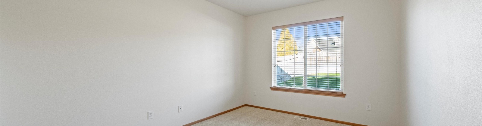 Larch Ave, College Place, Washington 99324, 3 Bedrooms Bedrooms, 0 ,2 BathroomsBathrooms,Houses,For Sale,Larch Ave,0,289501