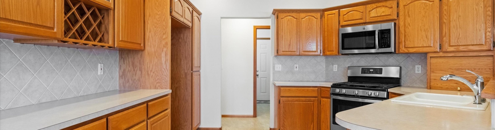 Larch Ave, College Place, Washington 99324, 3 Bedrooms Bedrooms, 0 ,2 BathroomsBathrooms,Houses,For Sale,Larch Ave,0,289501