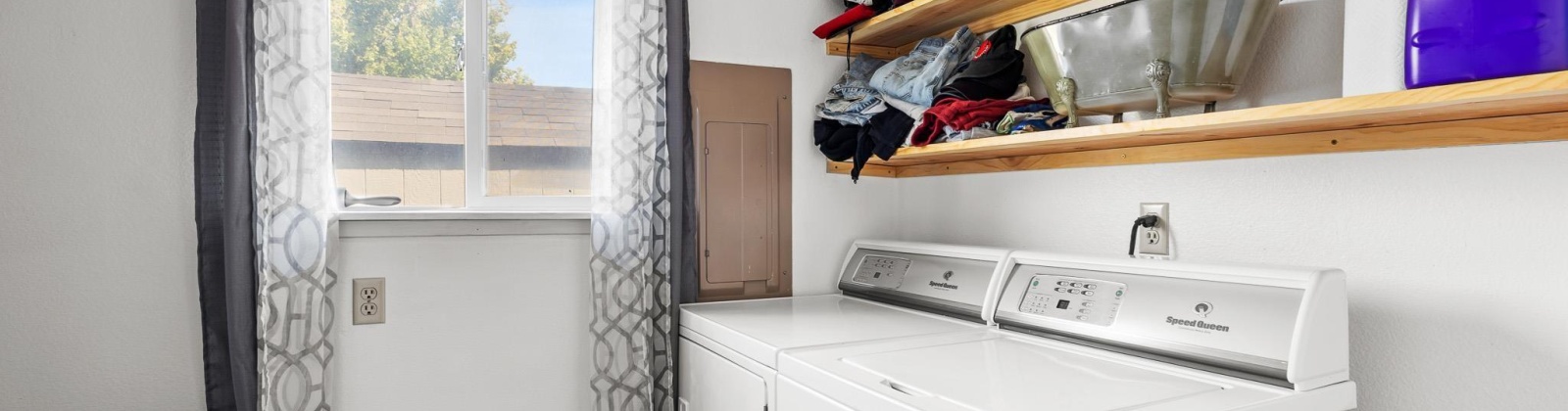 14th ave, Kennewick, Washington 99337, 4 Bedrooms Bedrooms, 0 ,3 BathroomsBathrooms,Houses,For Sale,14th ave,0,289691