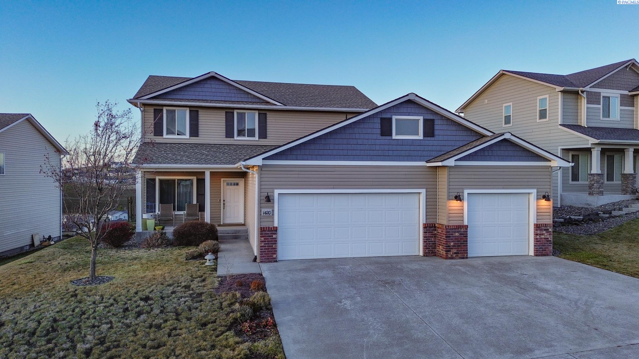 Panorama, Pullman, Washington 99163, 4 Bedrooms Bedrooms, 0 ,3 BathroomsBathrooms,Houses,For Sale,Panorama,0,289689