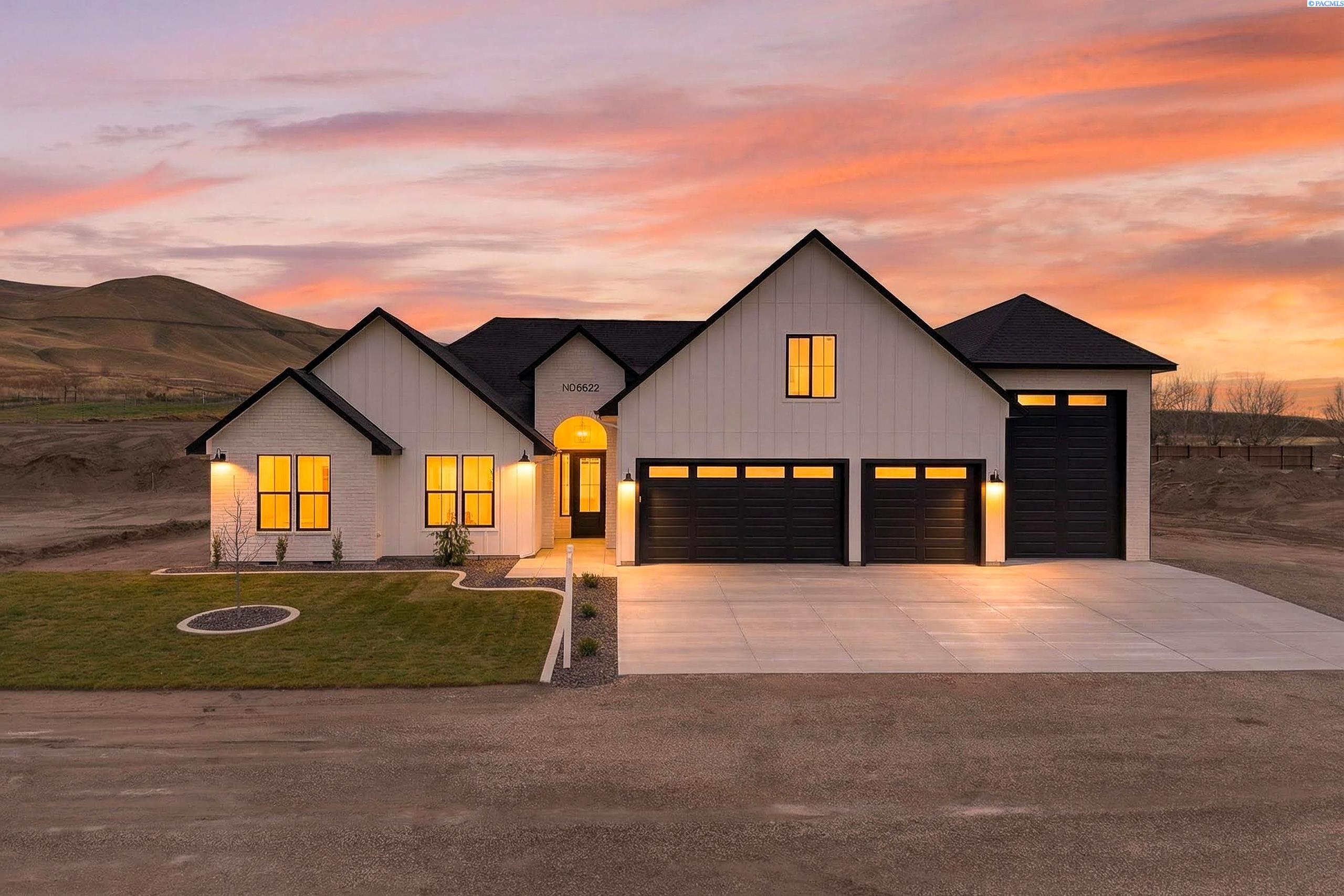 2nd st, Benton City, Washington 99320, 4 Bedrooms Bedrooms, 0 ,3 BathroomsBathrooms,Houses,For Sale,2nd st,0,289688