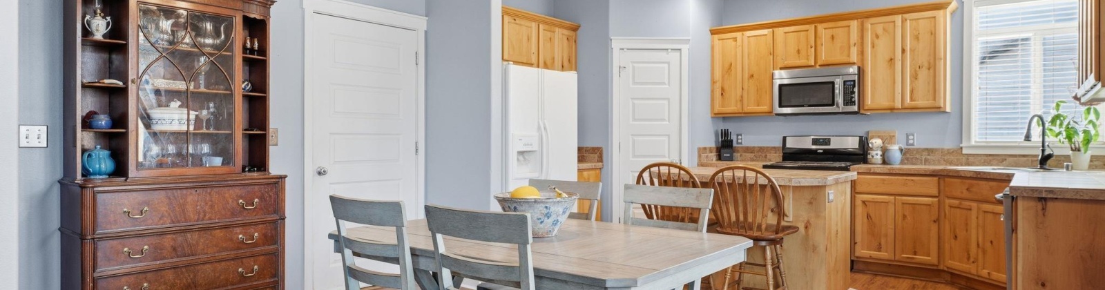 Landsdowne Ct., Pasco, Washington 99301, 4 Bedrooms Bedrooms, 0 ,3 BathroomsBathrooms,Houses,For Sale,Landsdowne Ct.,0,289704