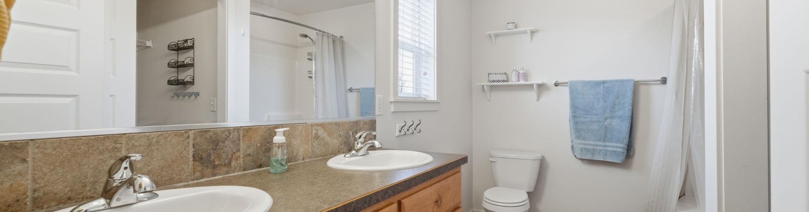 Landsdowne Ct., Pasco, Washington 99301, 4 Bedrooms Bedrooms, 0 ,3 BathroomsBathrooms,Houses,For Sale,Landsdowne Ct.,0,289704