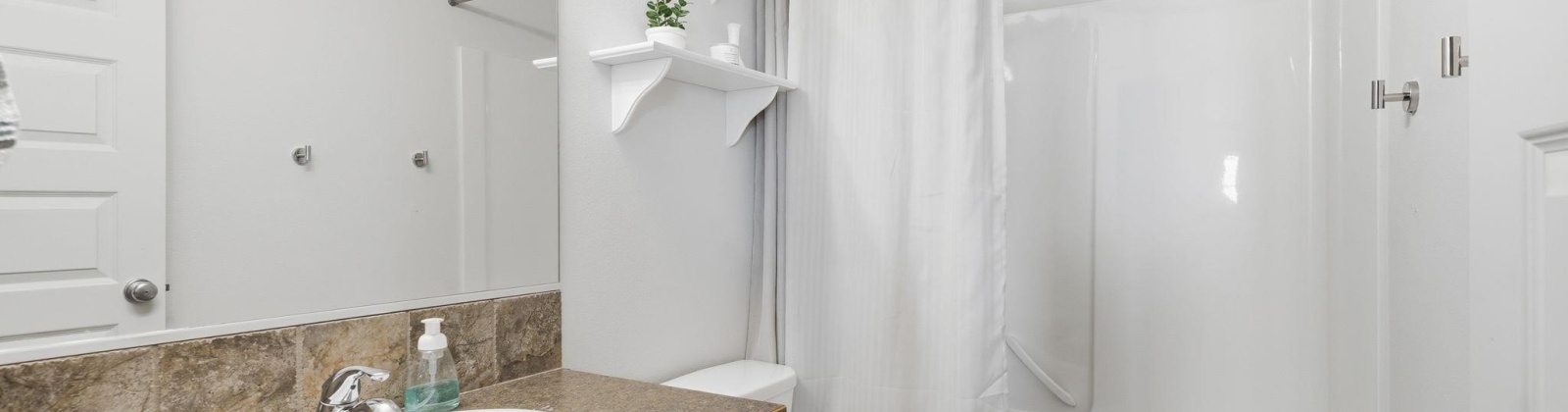 Landsdowne Ct., Pasco, Washington 99301, 4 Bedrooms Bedrooms, 0 ,3 BathroomsBathrooms,Houses,For Sale,Landsdowne Ct.,0,289704