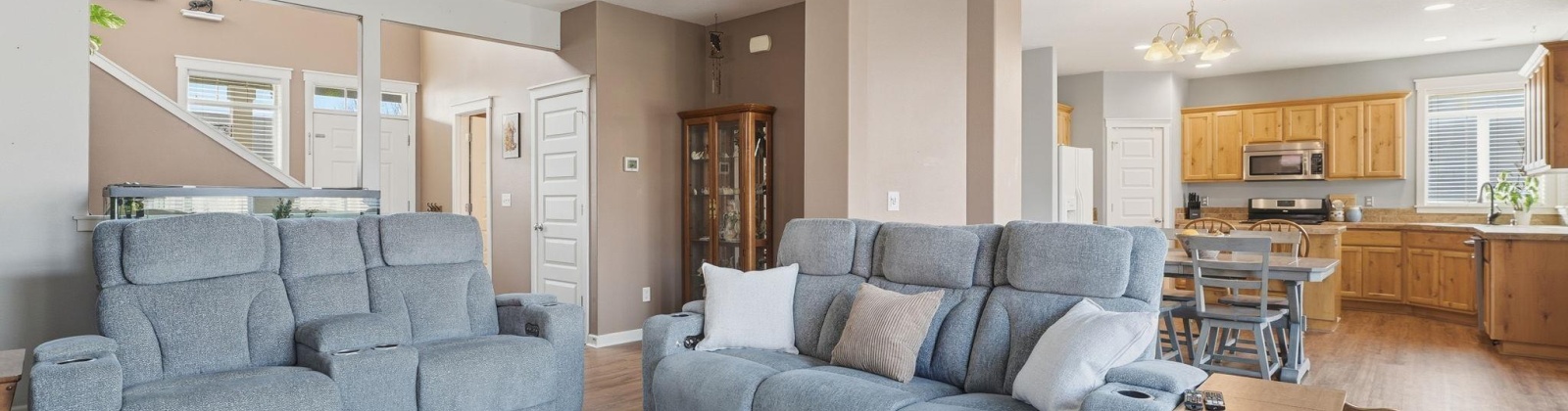 Landsdowne Ct., Pasco, Washington 99301, 4 Bedrooms Bedrooms, 0 ,3 BathroomsBathrooms,Houses,For Sale,Landsdowne Ct.,0,289704