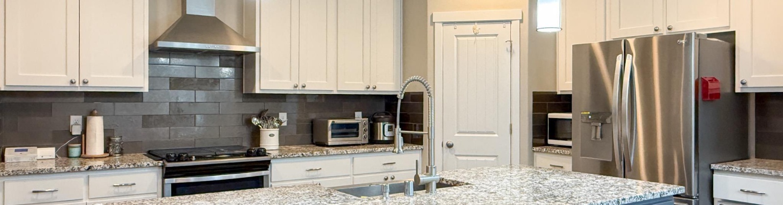 33rd Place, Kennewick, Washington 99338, 3 Bedrooms Bedrooms, 0 ,2 BathroomsBathrooms,Houses,For Rent,33rd Place,0,289697