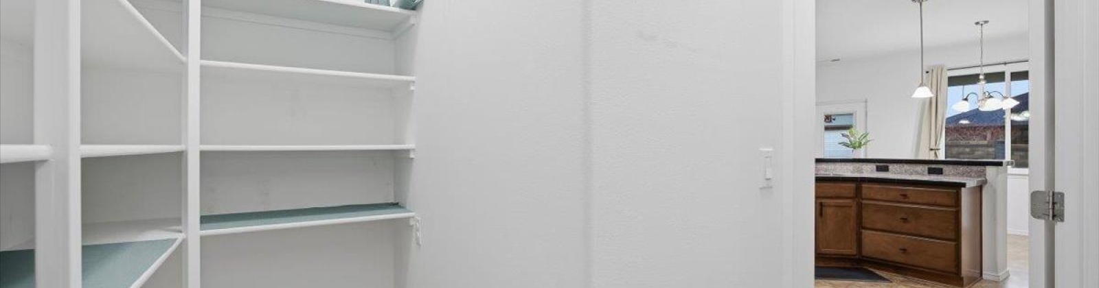 Pikes Peak Dr, West Richland, Washington 99353, 3 Bedrooms Bedrooms, 0 ,3 BathroomsBathrooms,Houses,For Sale,Pikes Peak Dr,0,289696