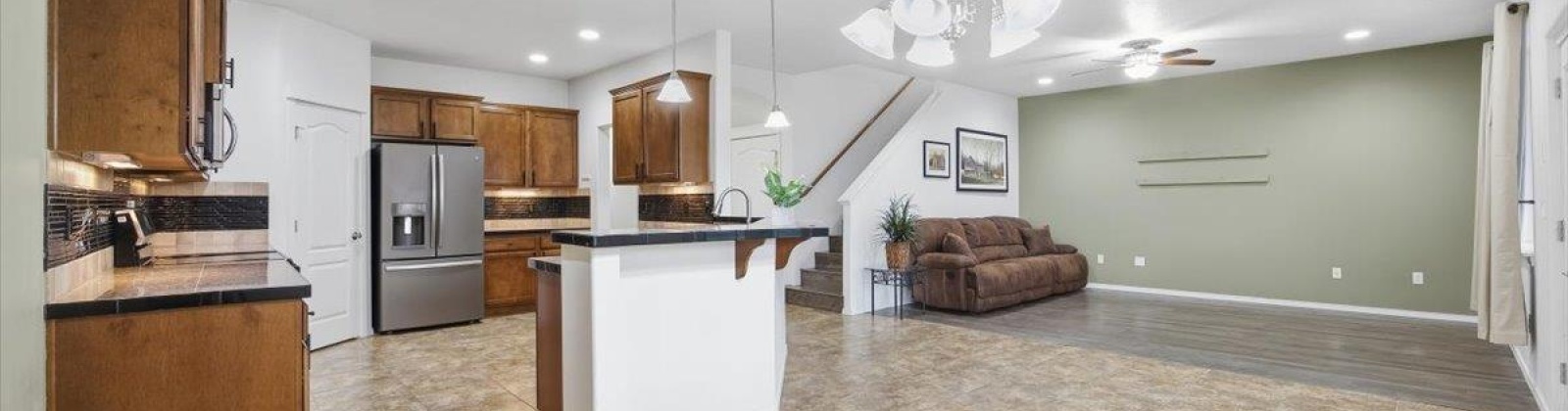 Pikes Peak Dr, West Richland, Washington 99353, 3 Bedrooms Bedrooms, 0 ,3 BathroomsBathrooms,Houses,For Sale,Pikes Peak Dr,0,289696