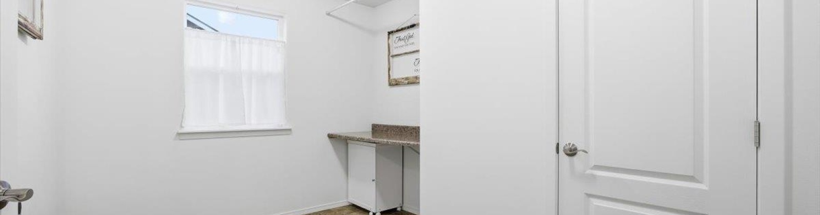 Pikes Peak Dr, West Richland, Washington 99353, 3 Bedrooms Bedrooms, 0 ,3 BathroomsBathrooms,Houses,For Sale,Pikes Peak Dr,0,289696